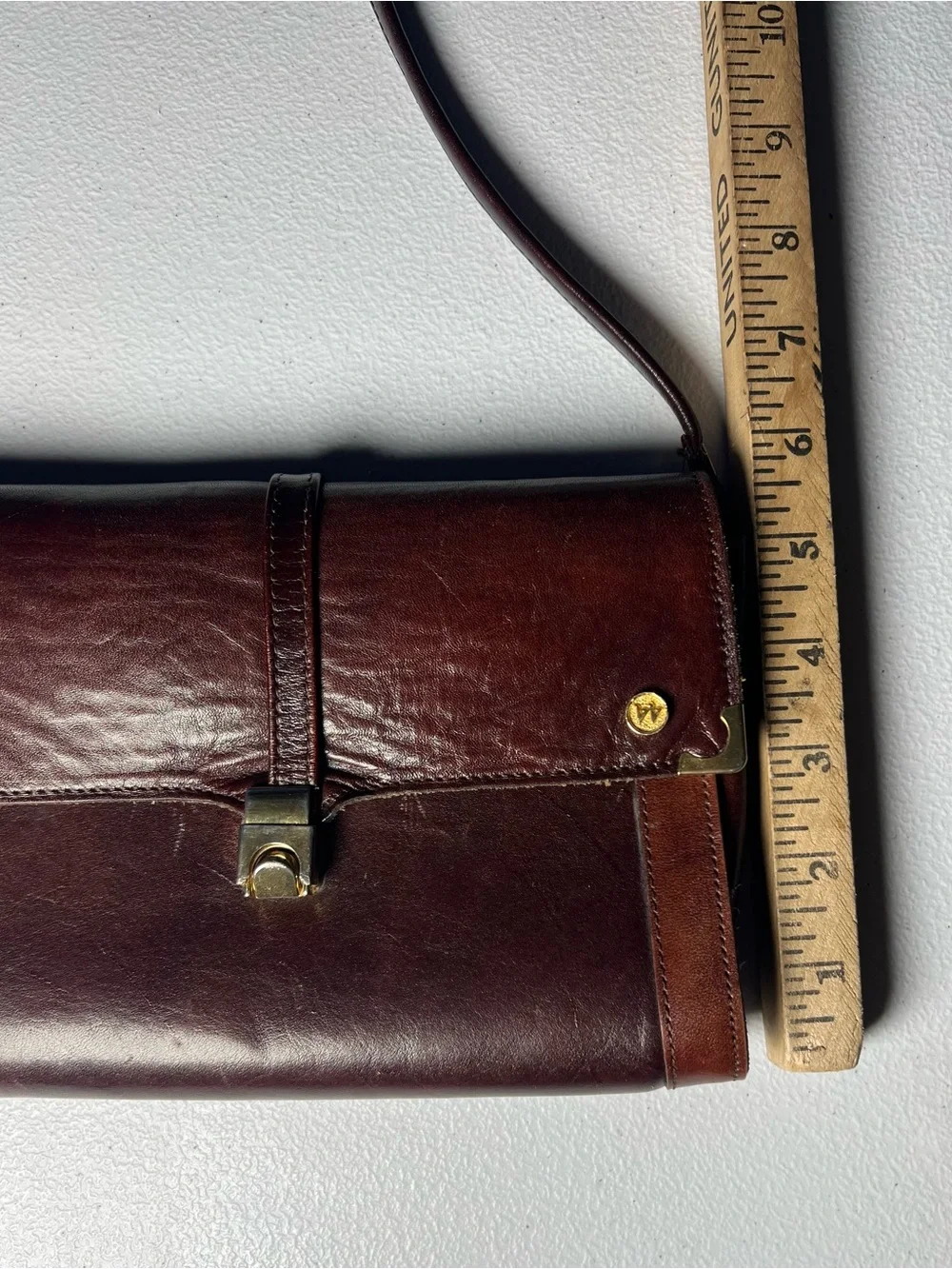 Vintage Two Tone Brown Leather Crossbody With Golden  Hardware And Clip Closure